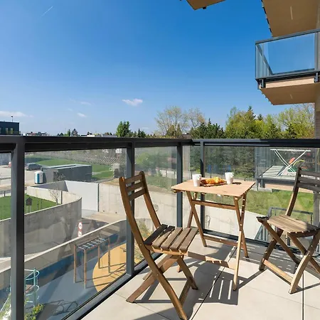 Apartment Bright In With Parking, Balcony And Desk By Renters Poznan